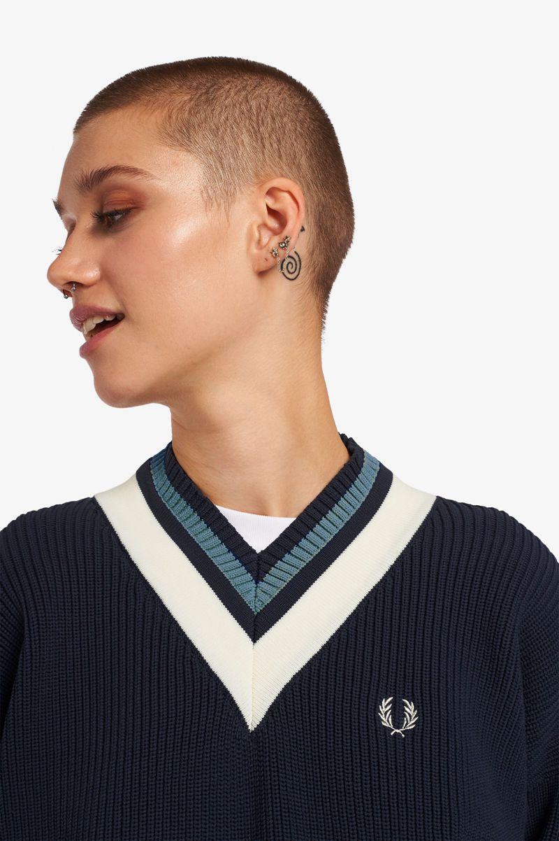 Deep Grey Fred Perry Tipped V-Neck Jumper Women's Knitwear | PH 1936OKIR